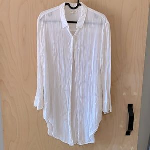 3/$15🎉 White long-sleeved tunic with pockets